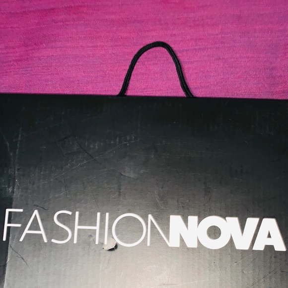 Fashion nova shoes 👠 send some offers😊🙏🔥🔥🔥 - Picture 3 of 8